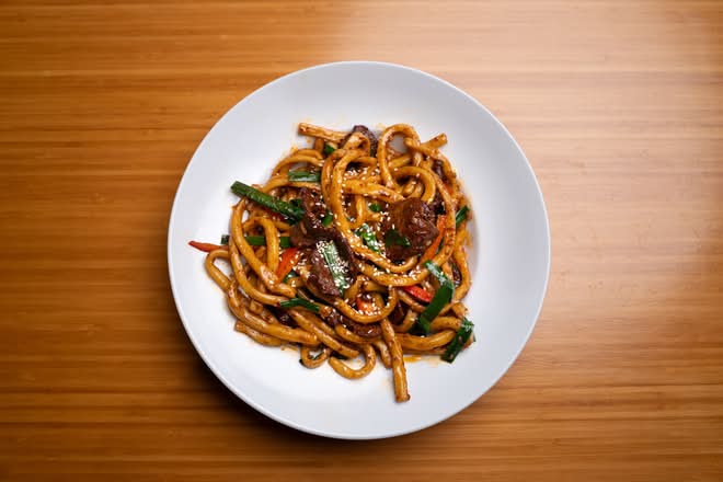 Stir-Fry Noodle (干煸炒面)